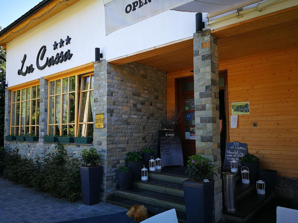 Pensiune Restaurant La Cassa Viseu de Sus Luaran gambar